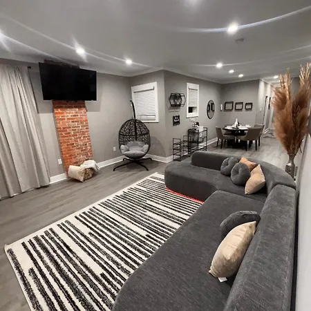 Chic Oasis 1 Miles From Dwtn Apartment